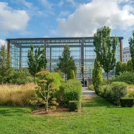 Immeuble Hameau Hotel *